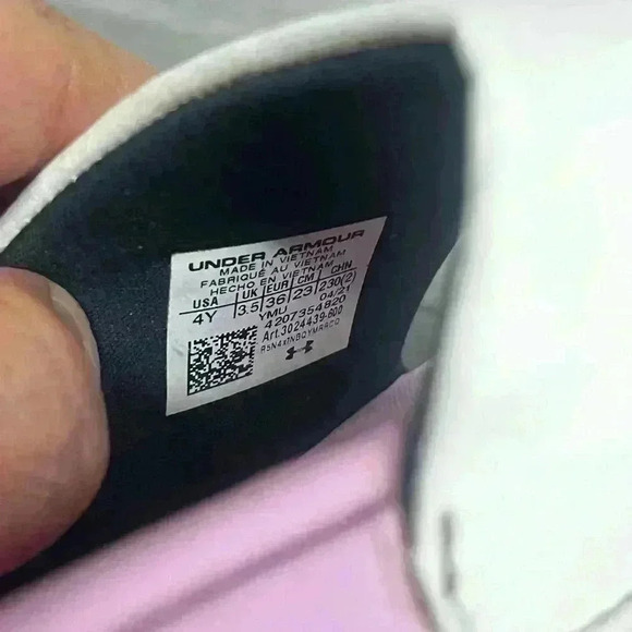 Girls Under Armour slides Y4 or womens 5.5 pink white comfy sandals beach - Picture 8 of 9